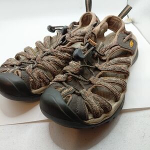 KEEN Kids Brown and Tan Strappy Outdoor Sandals